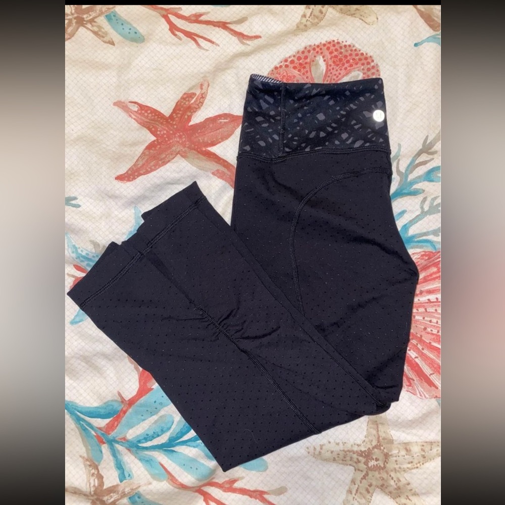 Lululemon capri slit leggings size 4